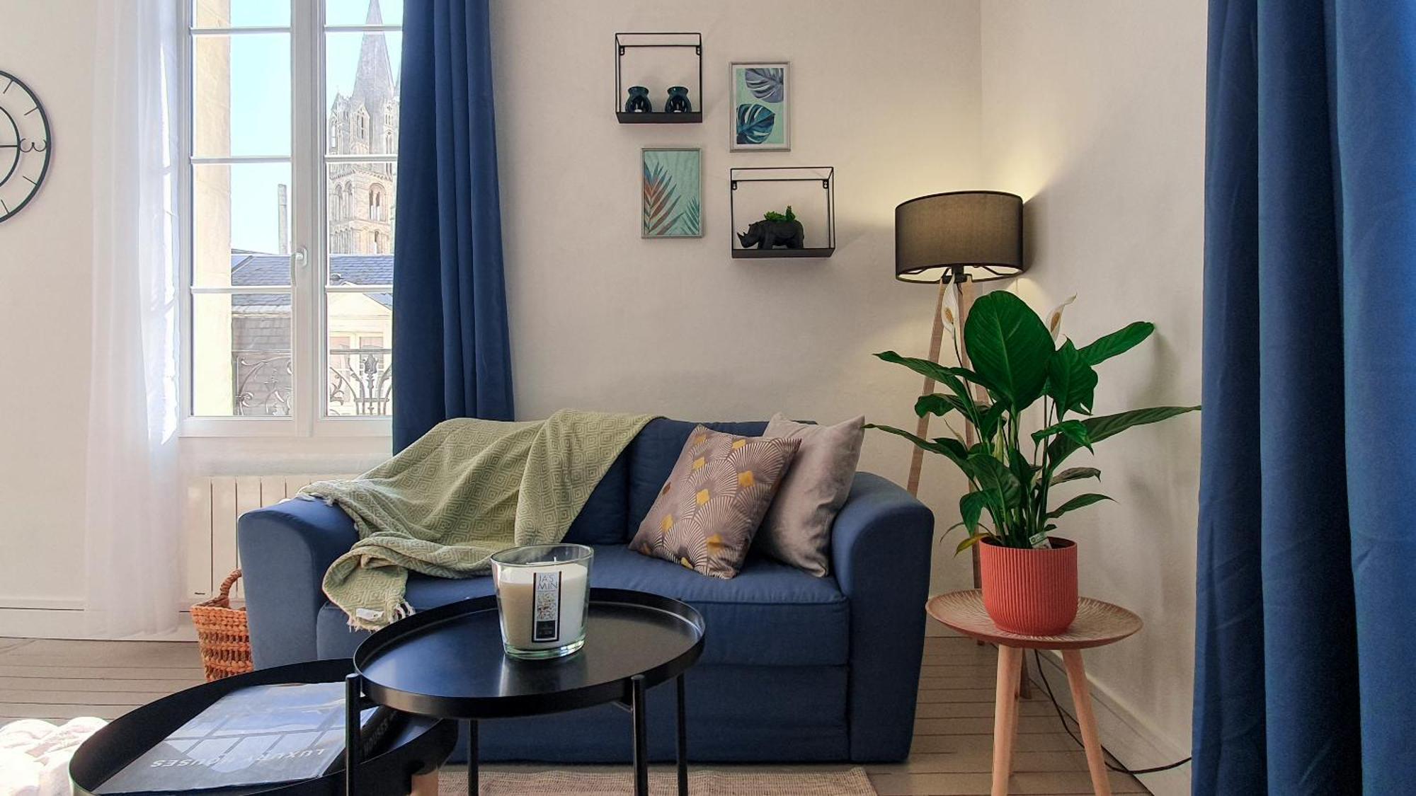 Charming Studio With View Of The Abbaye-Aux-Hommes Caen Quarto foto